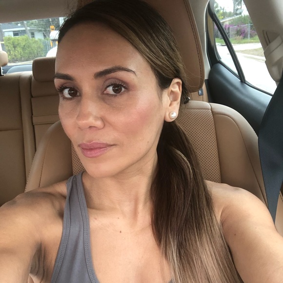 Meet your Posher, Liliana - Picture 1 of 1